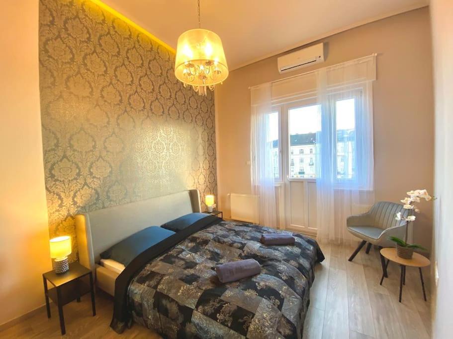 Luxury Buda Apartment Budapest Exterior photo